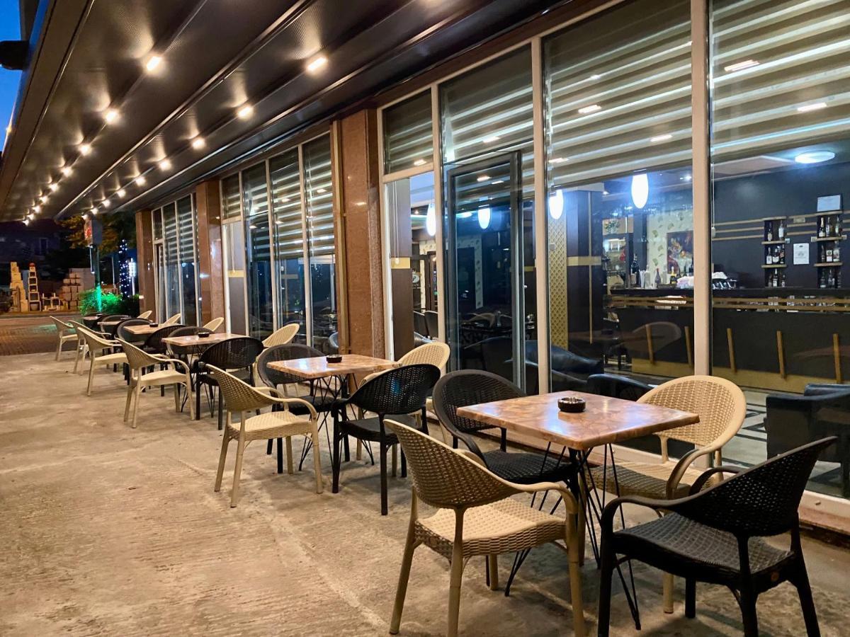 Prince Hotel Тирана Екстериор снимка