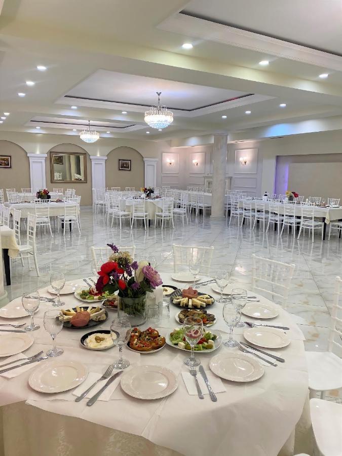 Prince Hotel Тирана Екстериор снимка