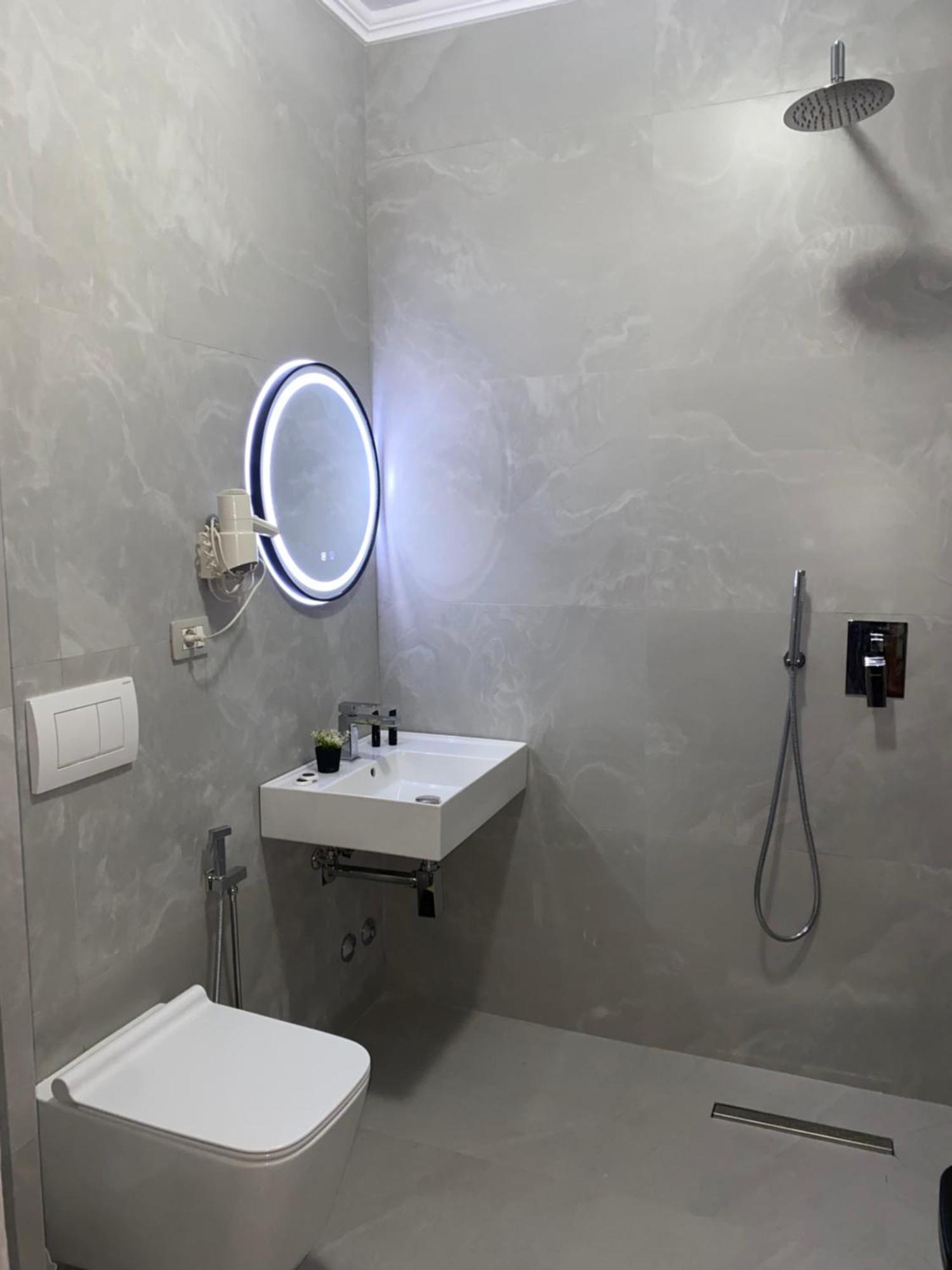 Prince Hotel Тирана Екстериор снимка